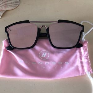 Blenders pink and black sunglasses NEVER WORN